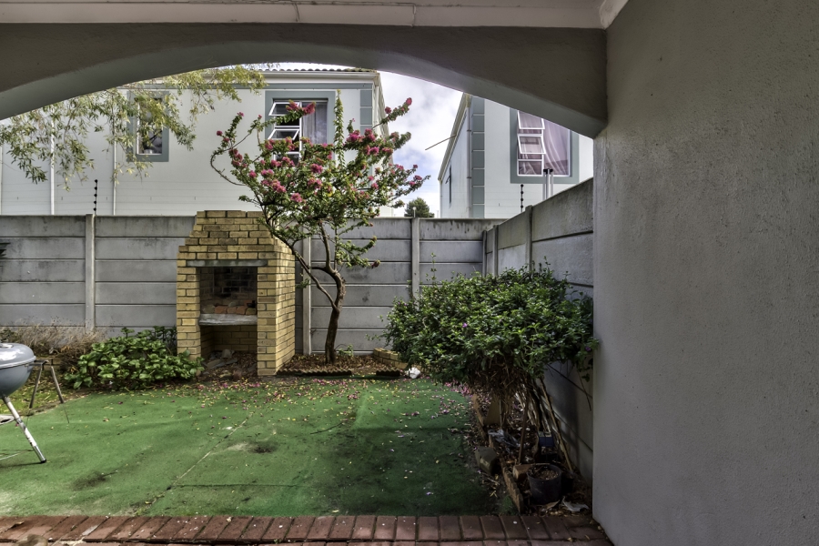 2 Bedroom Property for Sale in Parklands Western Cape
